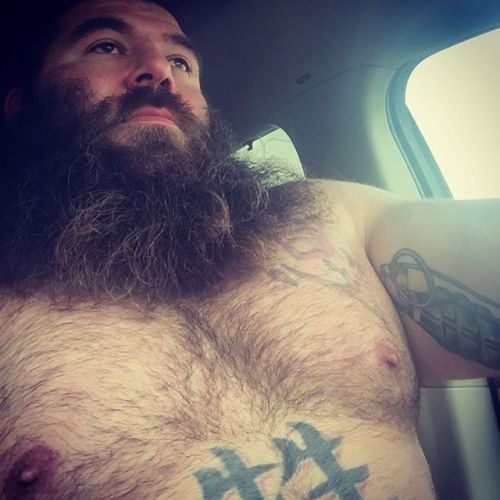 ruggerdan:  girthitude: Robb Philippus is a sexy beast……. emphasis on the beast part. 😋 Yep!!! he is a sexy beast!!!