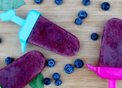 foodheavenshow:  Tip for not melting away in this summer heat: try our tasty berry basil popsicle recipe. Healthy, easy and yet delish (+ no sugar added). Been having one of these a day to stay cool. Recipe here.