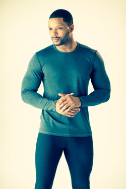 charlibal:  Kerry Rhodes is one HANDSOME man ! SMASHER ALL DAY LONG 