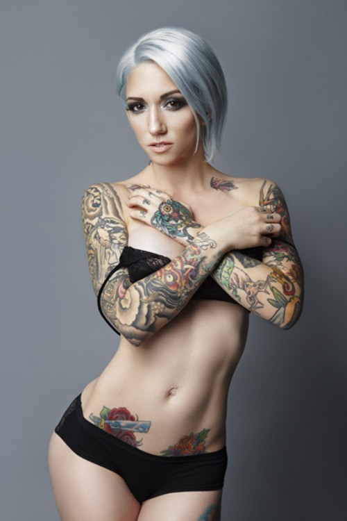 inkedchloe:  Grey hair // more inked girls