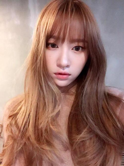 korean-dreams-girls:  Hani (EXID) - Selca adult photos