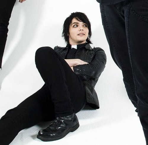 mymcraddiction:Frerard icons for you and yo boo@thetempurashrimp we doin it or?