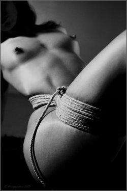 sirbknight:  Sex and Bondage Photography  BDSM blog (: