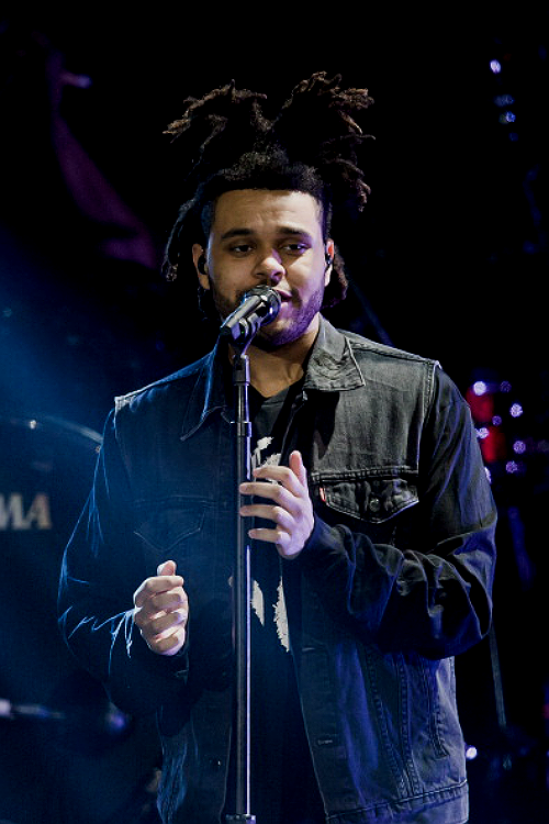 abeltesfaye-xo-deactivated20190:  Them Fall shows every year like a birthday. 