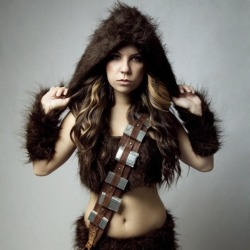 star-wars-daily:  Hottest Star Wars Cosplay