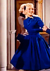 queennymeria:How to Marry a Millionaire + outfits