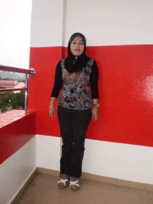 jandara1980: Milf bertudung pt2.. terbaek