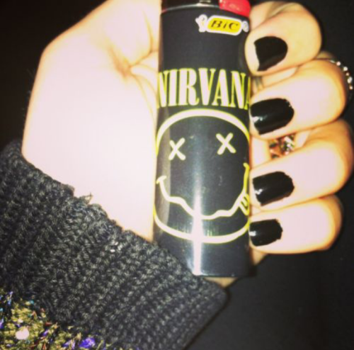 molly-melancholy:  satans-devil-00:  ☠where the suicidal kids come☠   ✞Black Abyss 