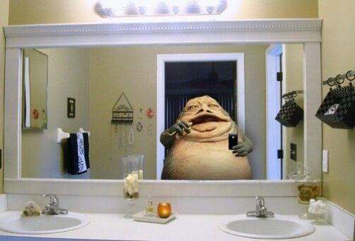 mondodinerd: Il pin-up del giorno: Il mondo non è pronto per i Jabba Selfie. comicsodissey: J