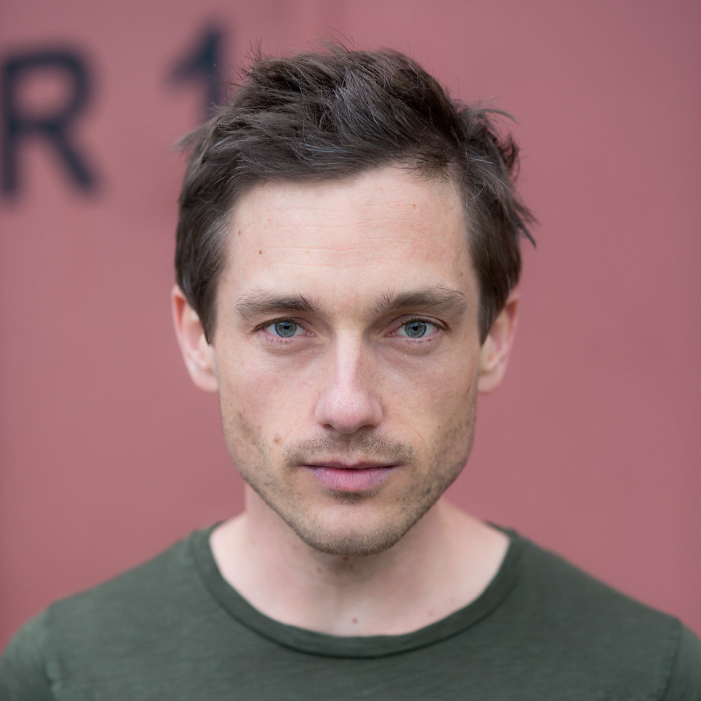 growupwendy:  Volker Bruch by Nadja Klier  
