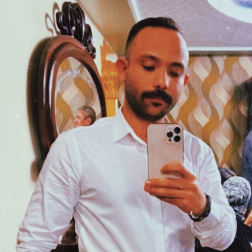 Mohamedmohsenn:kissing You Like : ..