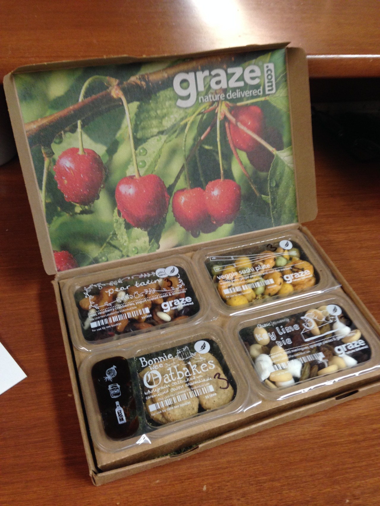 Graze Boxes!
Have you guys heard about this genius company yet? If not, please let me introduce you to Graze!
Long story, very short, Graze delivers boxes of four healthy snacks every other week or once a month. I started with once a month and then...