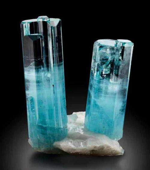 geologyin-blog: Aquamarine on Feldspar From Nyet-Bruk, Braldu Valley, Skardu District, Baltistan, Gi