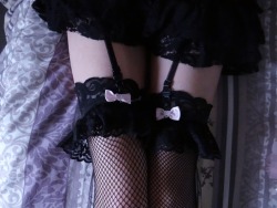 fragile-nymphett:  littlepinkkittenshop~ &lt;3 