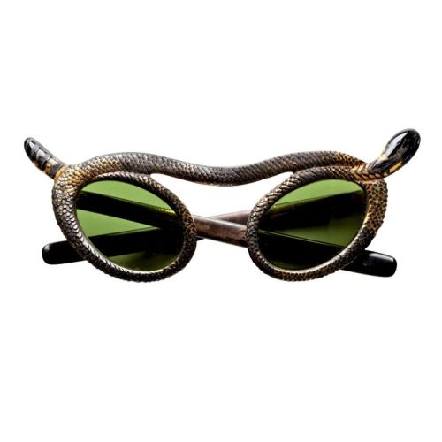 thewavesbrokeontheshore:shewhoworshipscarlin:Sunglasses, 1950s, France.@feralmermaids much slyt