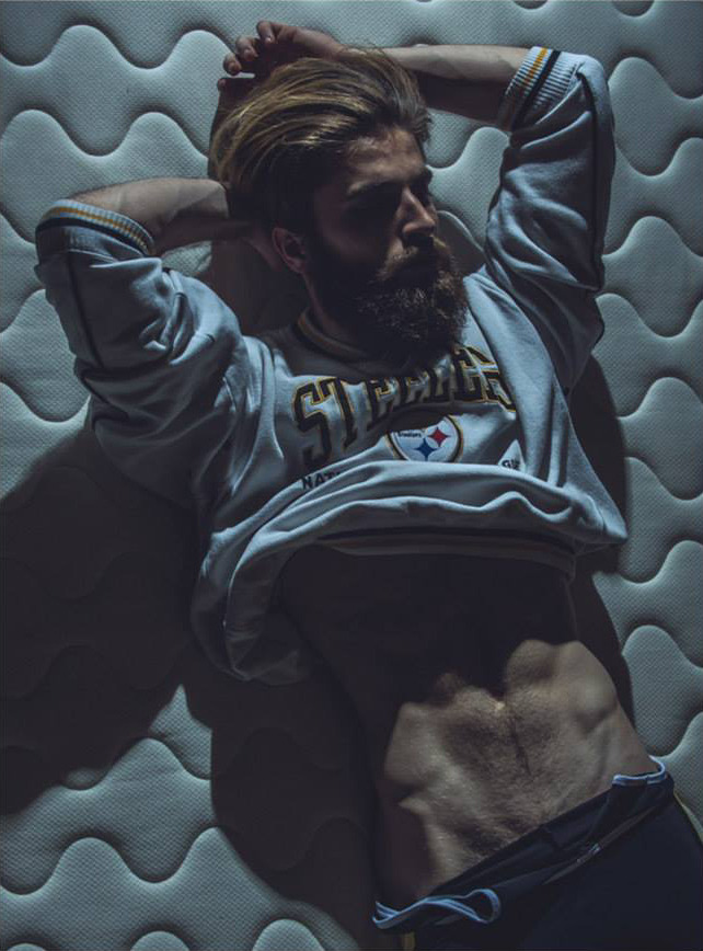 ohthentic:  mymenstocktaking:  David Vysoký by Vratko Barcik.  ohthentic 