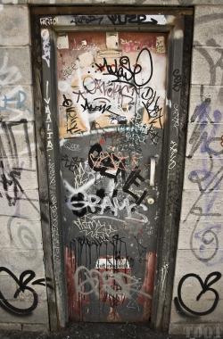 brutalgeneration:  (by Tdot Graffiti) 
