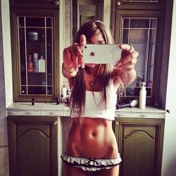 soso-skinny:  This is such an amazing stomach.