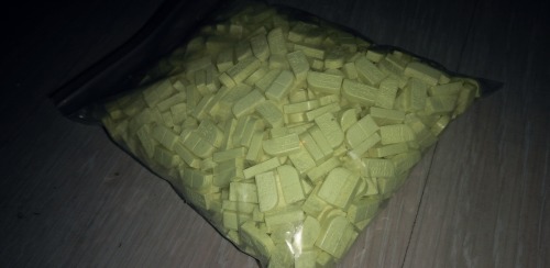 Yellow ‘The North Face’20mg 2C-B