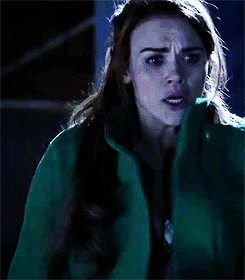 madfuryosaarchive:  Lydia finding dead bodies parallel | 3x03 vs 4x02 