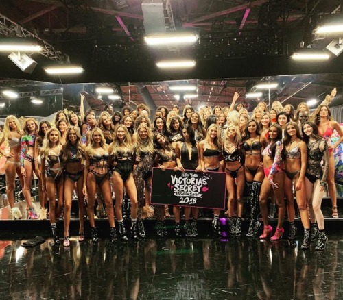 The moment right after the show! #vsfashionshow @victoriassecret