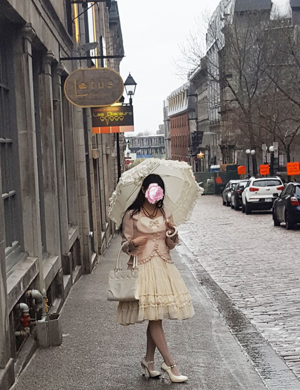 apple-salad:  Rainy day in the city.  OP (Madeline Chiffon), Jacket: Mary MagdaleneBag,