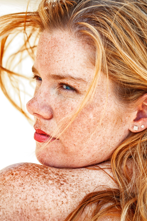XXX Oh yeah. I love freckles. Beautiful. Gorgeous. photo
