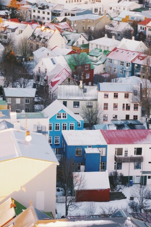 brb-sydney:  Colourful Rooftops 