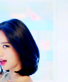 daisynous: Goddess Hyeri in Ring My Bell