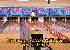 h0ld-on-to-mem0ries:covetxvx:a metaphor of my lifeMY BOWLING CAREER IN A GIF