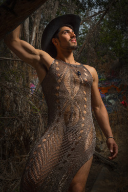 ohthentic:  sportypantyhose:  hardtothetouch:Jose at the abandoned ranch Mhh!  Oh 