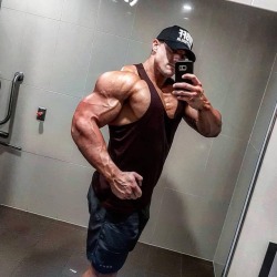 RAWMUSCLEPIG