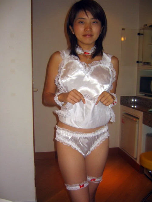 ronin-soul-leo: 不倫幼妻の淫乱メイド様出会japanese amateur young wife enjoy to be a horny miad for big dick servi