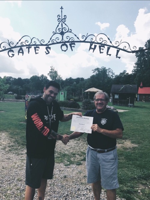 nasaqueer:Comedian and vlogger Elijah Daniel became mayor of Hell, Michigan, proceeded to ban all he