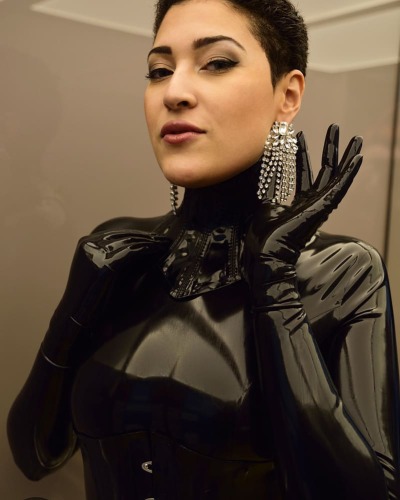 latexcrazy.tumblr.com - Tumbex