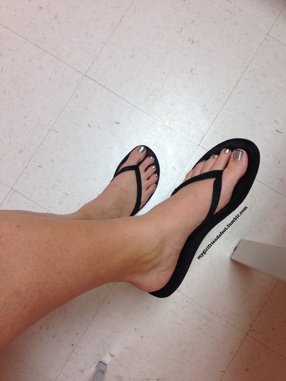 shareyourfeet:  Share Your Feet…Your GF’s…Wife…Candids…Favorite models