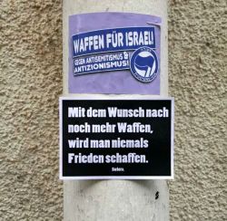 rangelei:  anundeadanarchist:  suburbprince:So schauts aus  So ein Bullshit. Aber ja nehmen wir Israel am besten die Waffen direkt ab. So funktioniert Frieden halt…  Barbara regt mich so sehr auf.  Still not ♥'ing scheiß Künstler.