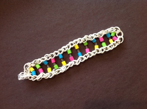 “DNA~ #rainbowloom #perler” Made By ICreate. 