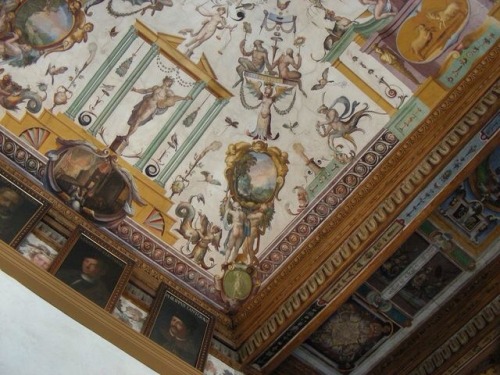 I could daydream under the ceiling at Gallerie Uffizzi in Florence, Italy for hours!  Follow Temple 