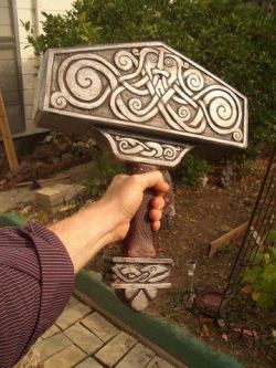 coolkenack:  Thors hammer from dawndressdiary.wordpress.com