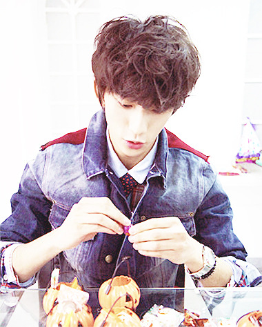 milkshik:  Happy Halloween B1A4  
