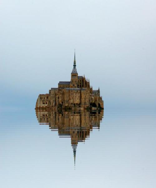 by-grace-of-god:Le Mont Saint-Michel, France