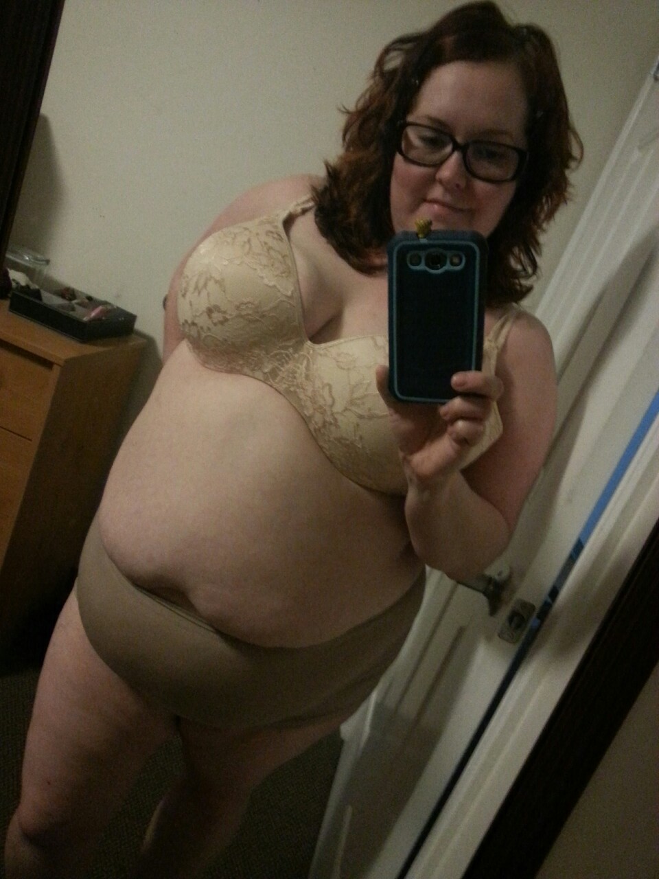 biggirlsrockmyworldx:  bbwmarywanna:  New bra. 💋  Gorgeous…