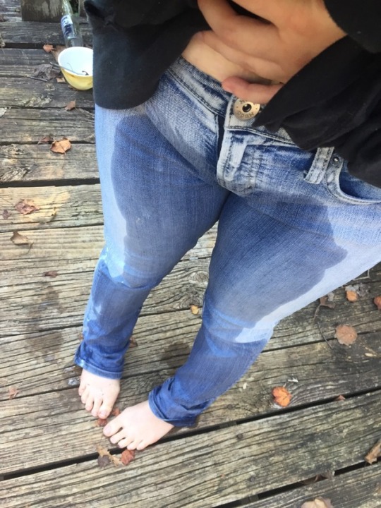fluffy-omorashi:   5 beers later… 