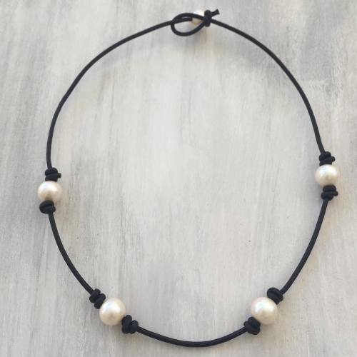 Leather freshwater pearl necklace **to buy click link in my bio** #giftideas #happyvalentinesday #pe