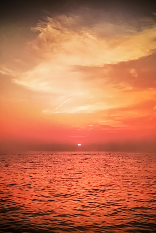 sundxwn:  Sundown by Sarp Abdullah Gültemiz