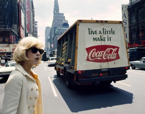  Sylvie Vartan photographiée par Jean-Marie Périer. 