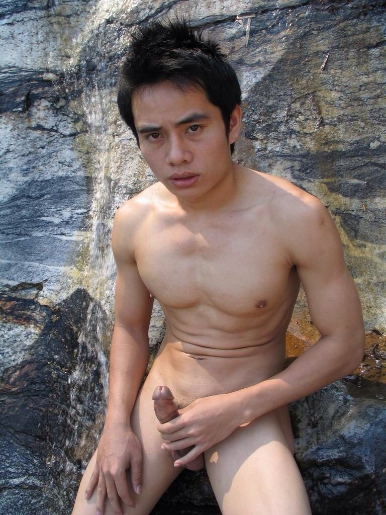 easternasylum:  EasternAsylum.tumblr.com presents HOMES ASIÀTICS  Note: Boys are