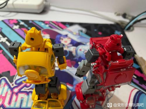 MP Cliffjumper prototype with MP-45 Bumblebee.