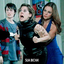 Quando o meu amigo coloca o pé na frente pra eu cair.